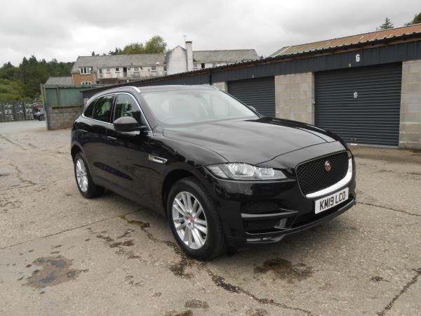 Jaguar F-Pace 2.0D AWD Portfolio 